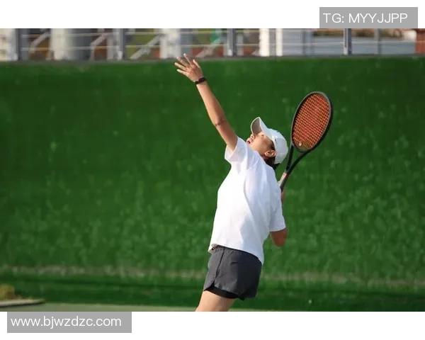 杨强独家分享网球心得与技巧助你提升球技的全方位指南